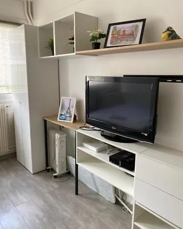 Cosy Studio Eiffel Tower Champs De Mars * Paris